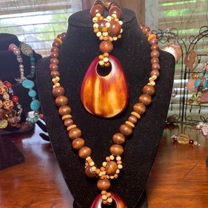 Wooden necklace and bracelet set!!